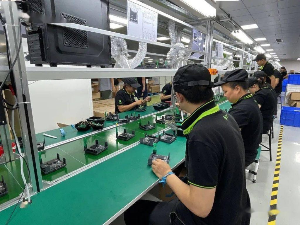 訊博鎖螺絲機路由器螺絲鎖付工藝介紹-深圳訊博科技-多功能非標螺絲機_全自動視覺螺絲機_大型鎖螺絲機廠家 訊博鎖螺絲機路由器螺絲鎖付工藝介紹-深圳訊博科技-多功能非標螺絲機_全自動視覺螺絲機_大型鎖螺絲機廠家