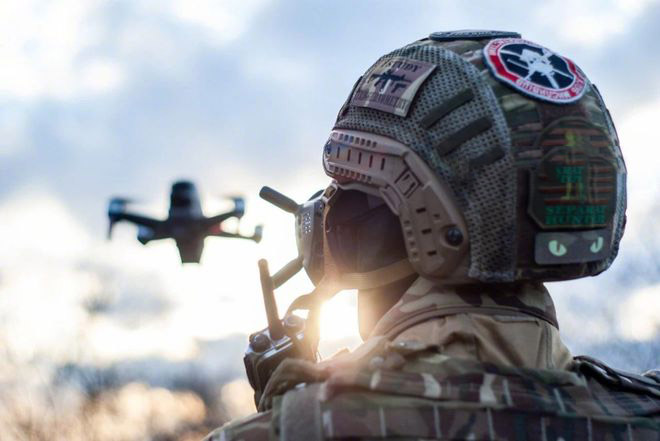 烏克蘭軍隊裝備穿越機訓練